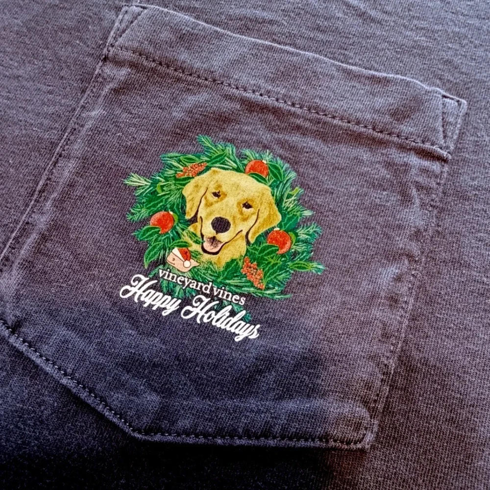Vineyard Vines‎ Mens XL Navy Blue Happy Holidays Golden Retriever Pocket T-Shirt